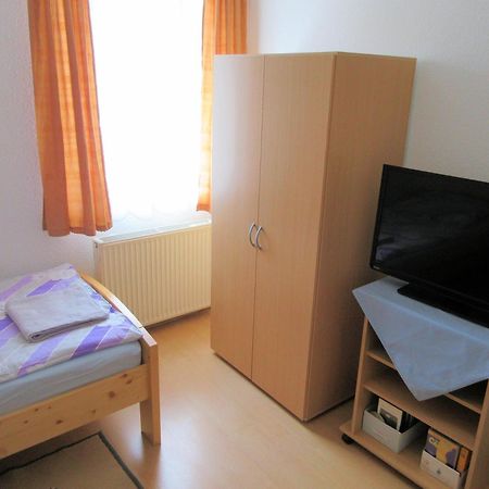 Charmantes Apartment In Mittelfeld ฮันโนเวอร์ ภายนอก รูปภาพ