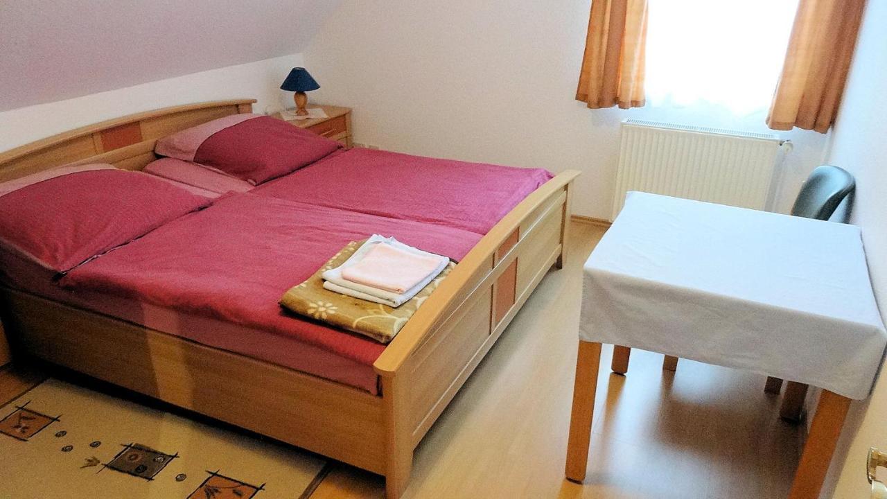 Charmantes Apartment In Mittelfeld ฮันโนเวอร์ ภายนอก รูปภาพ